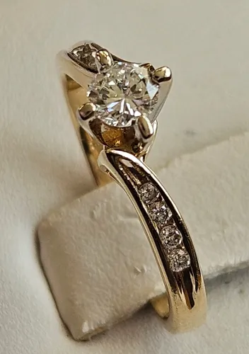 Diamond Engagement Ring 14Kt