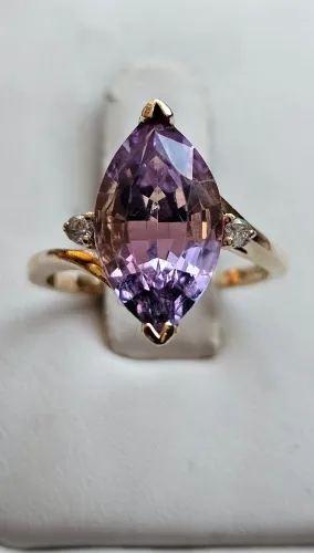 Gold Amethyst Ring 14Kt