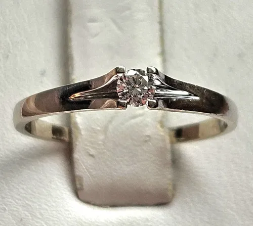 Gold Diamond Ring 10Kt